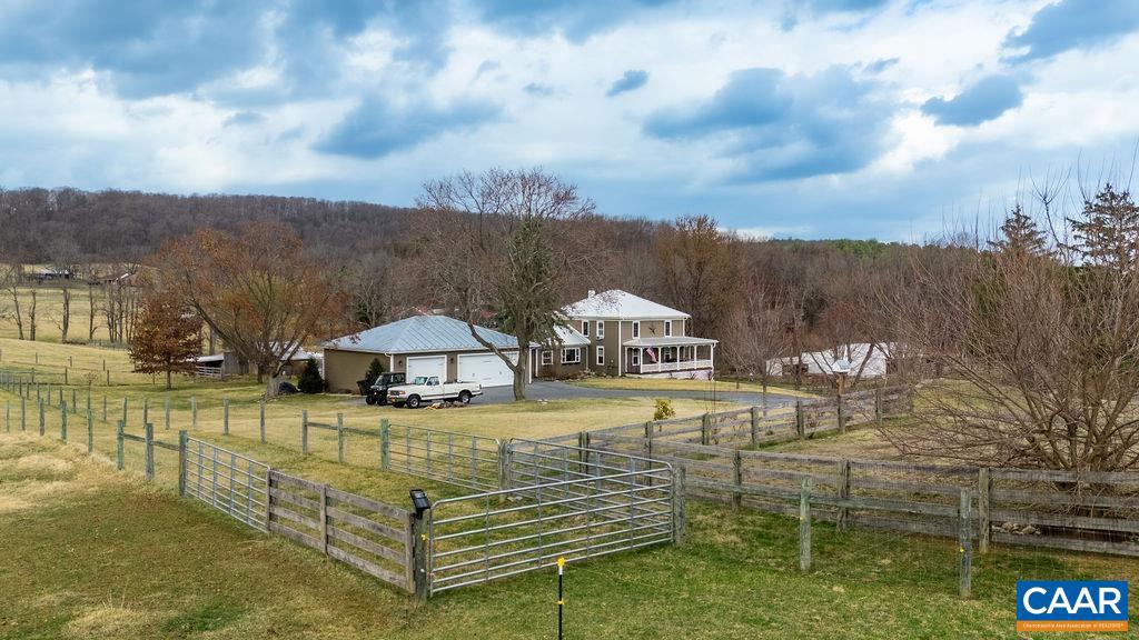 142 Mt Ida Ln, Staunton