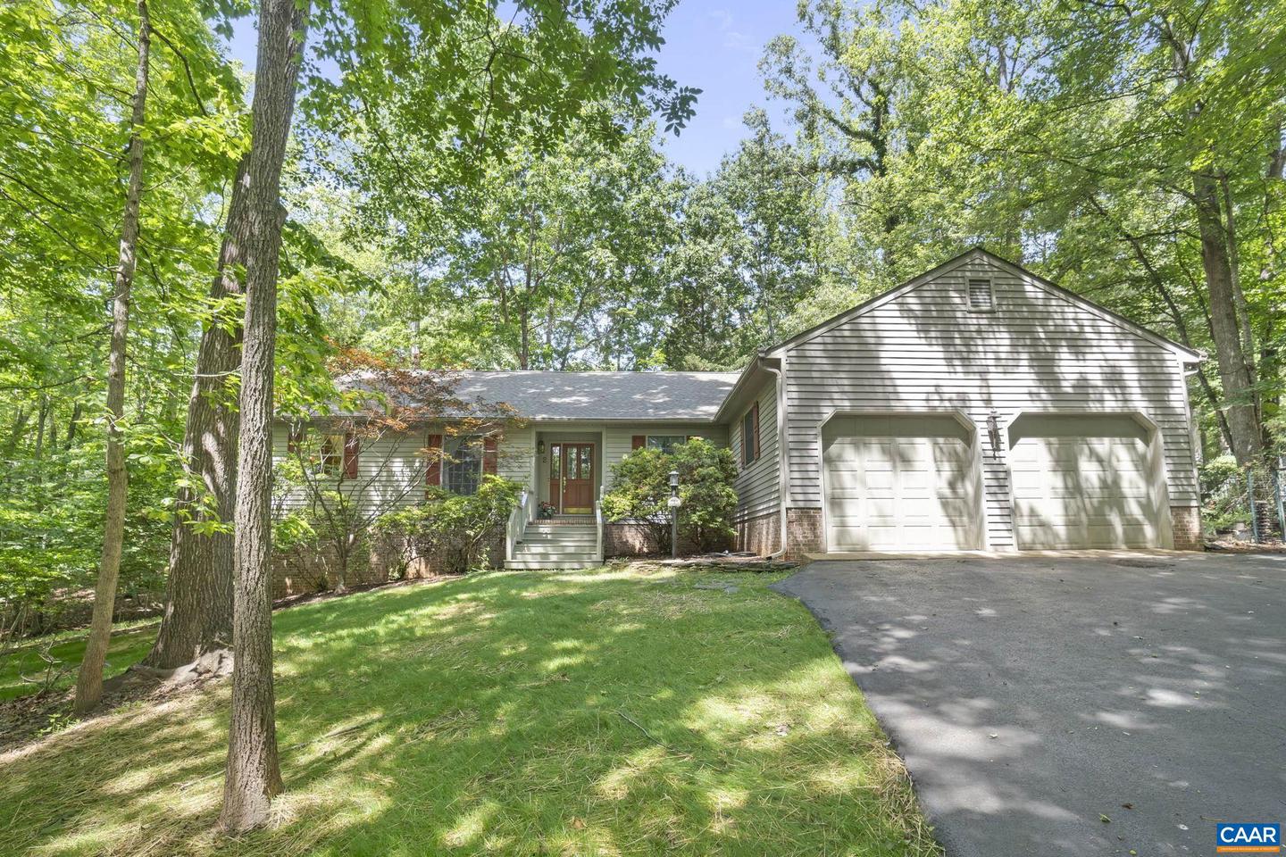 2 Whippoorwill Ln