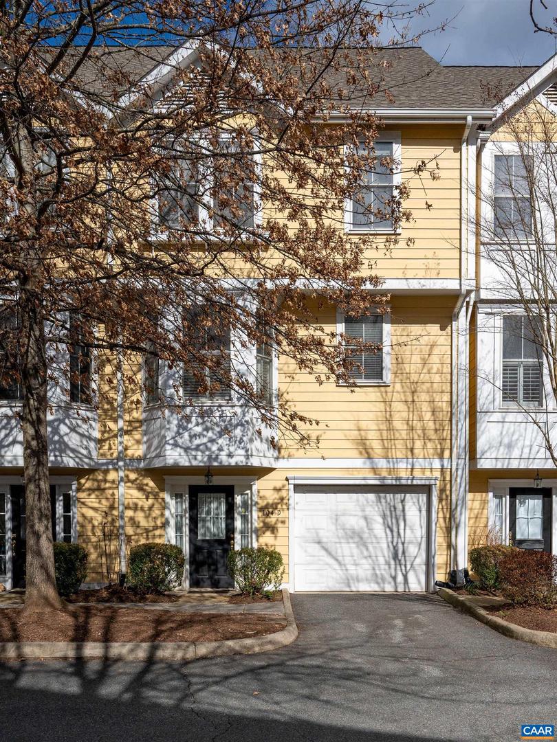 104 Melbourne Park Cir # D