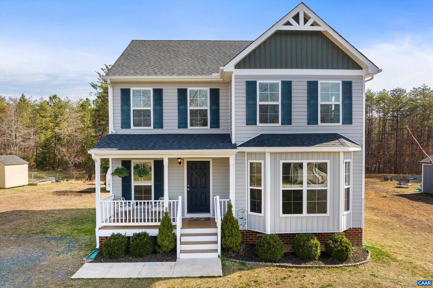 121 Trillium Ln, Troy