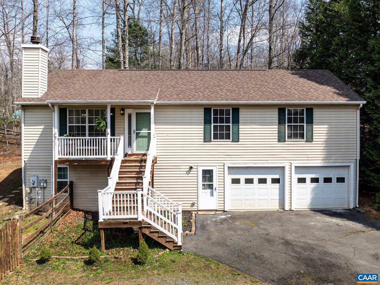 1029 W Daffodil Rd