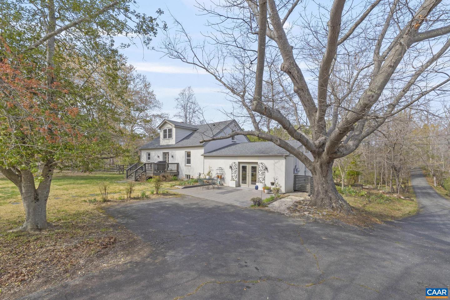 4939 Richmond Rd