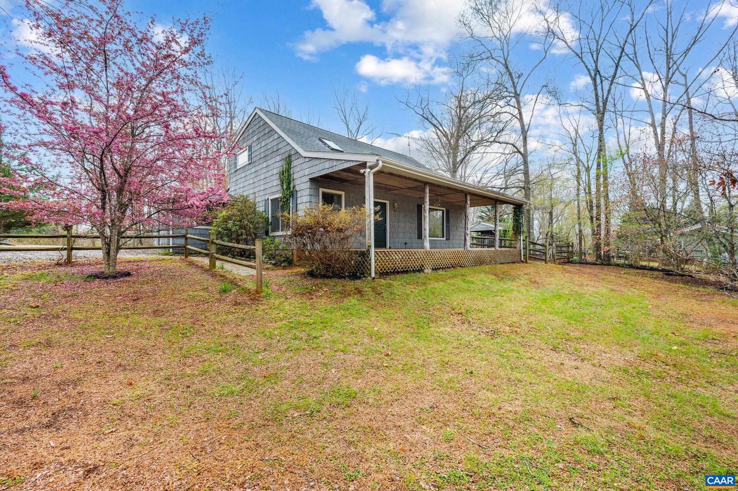 699 Winton Rd, Amherst