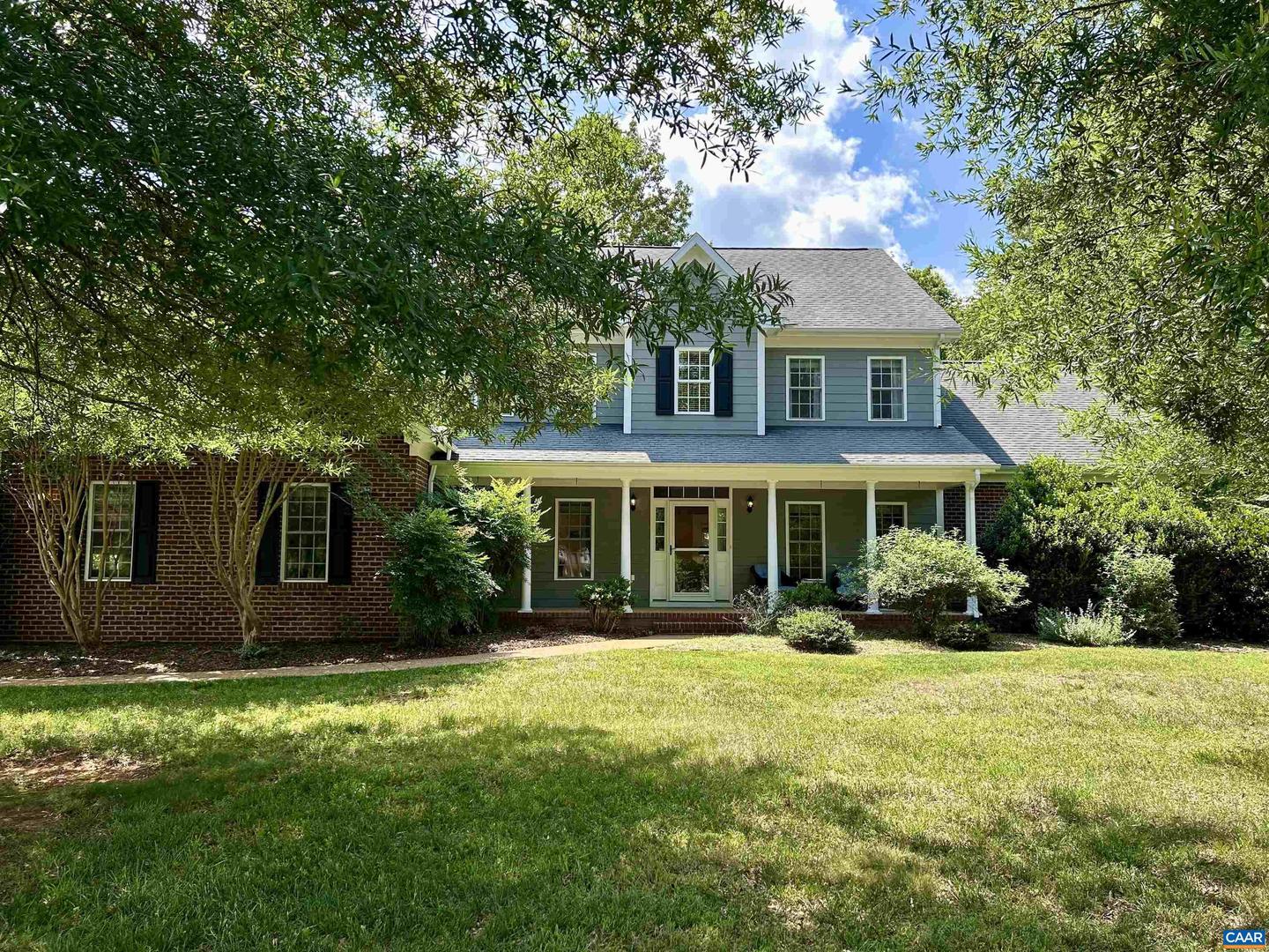 5270 Tanager Woods Dr