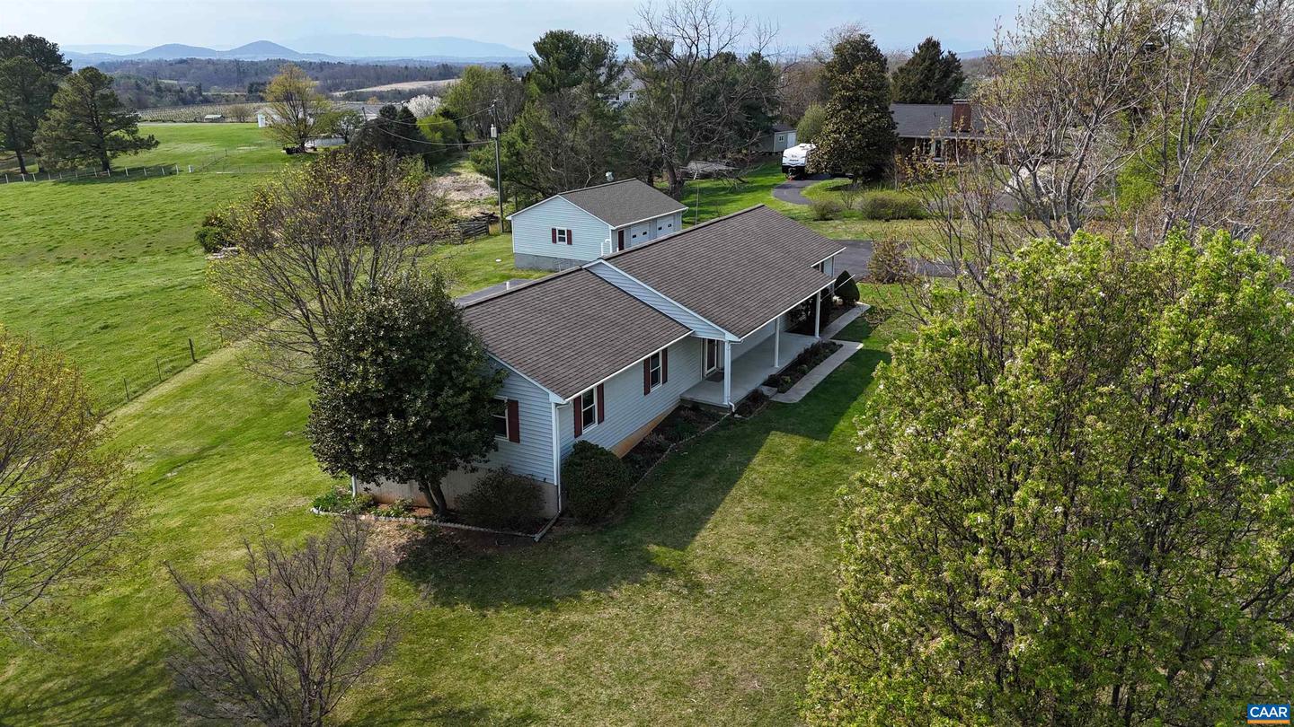224 Saint James Rd, Fishersville