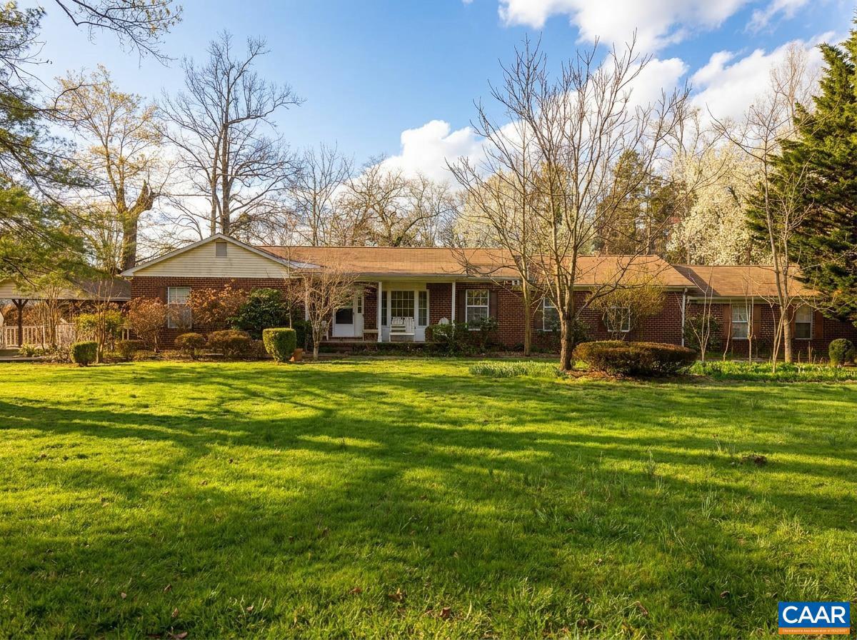 5705 Louisa Rd
