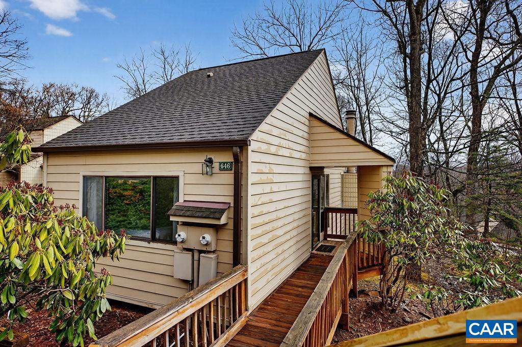 646 White Oak Condos, Wintergreen