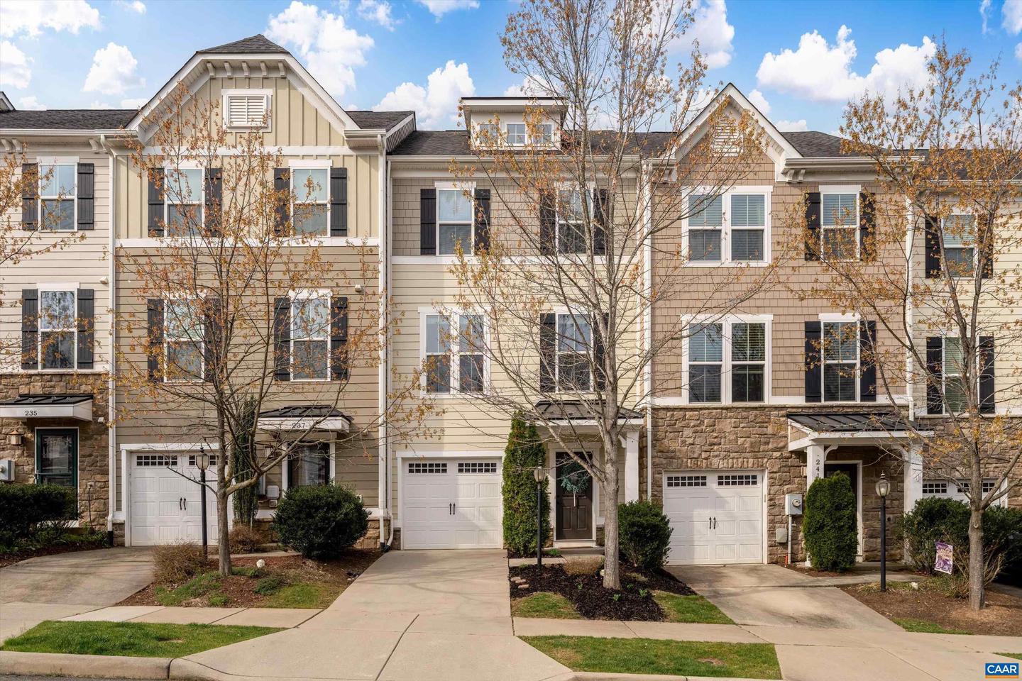 239 Pebble Beach Ct, Charlottesville