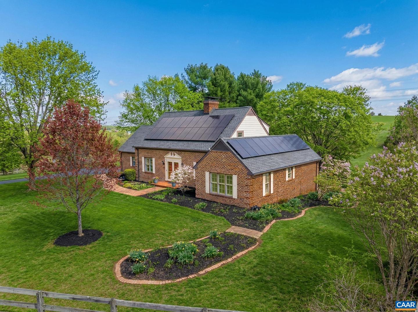 1732 Hermitage Rd, Waynesboro