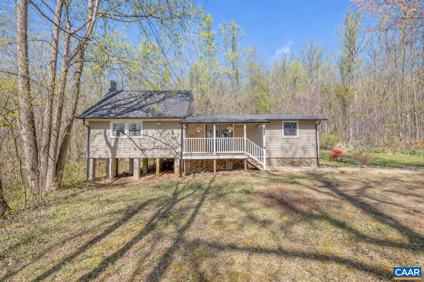 1112 Red Bird Dr, Stanardsville