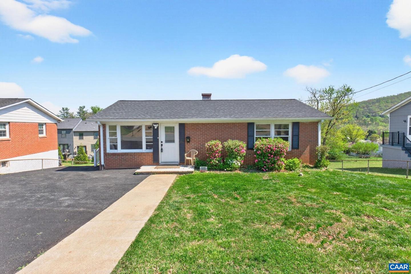 316 Carlton Rd, Charlottesville