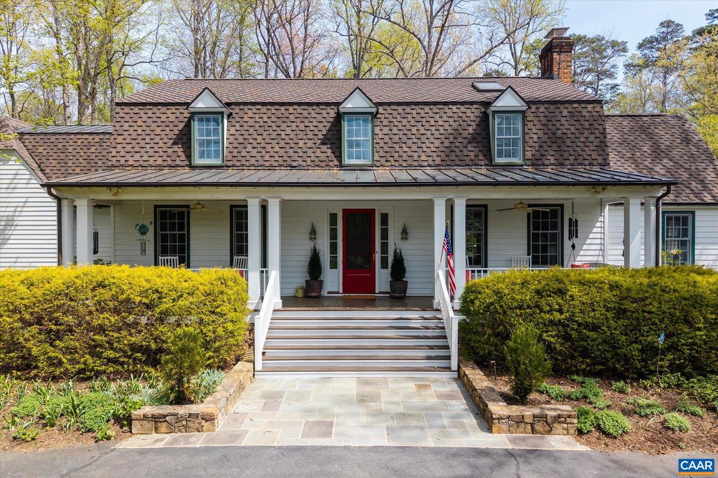 995 Old Garth Rd, Charlottesville
