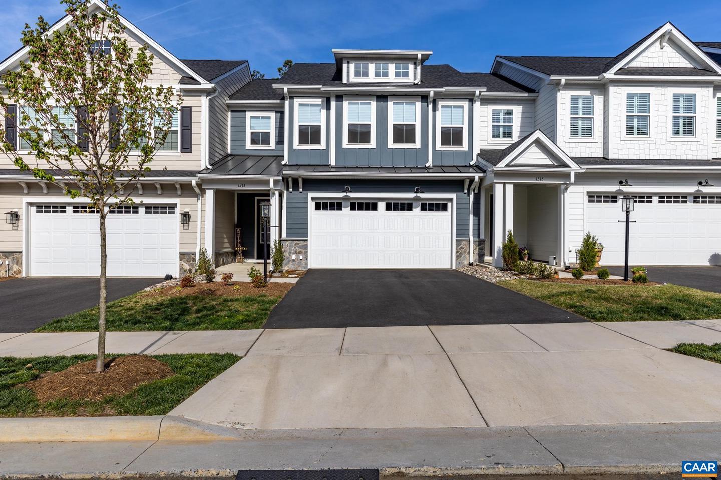 1313 Laconia Ln