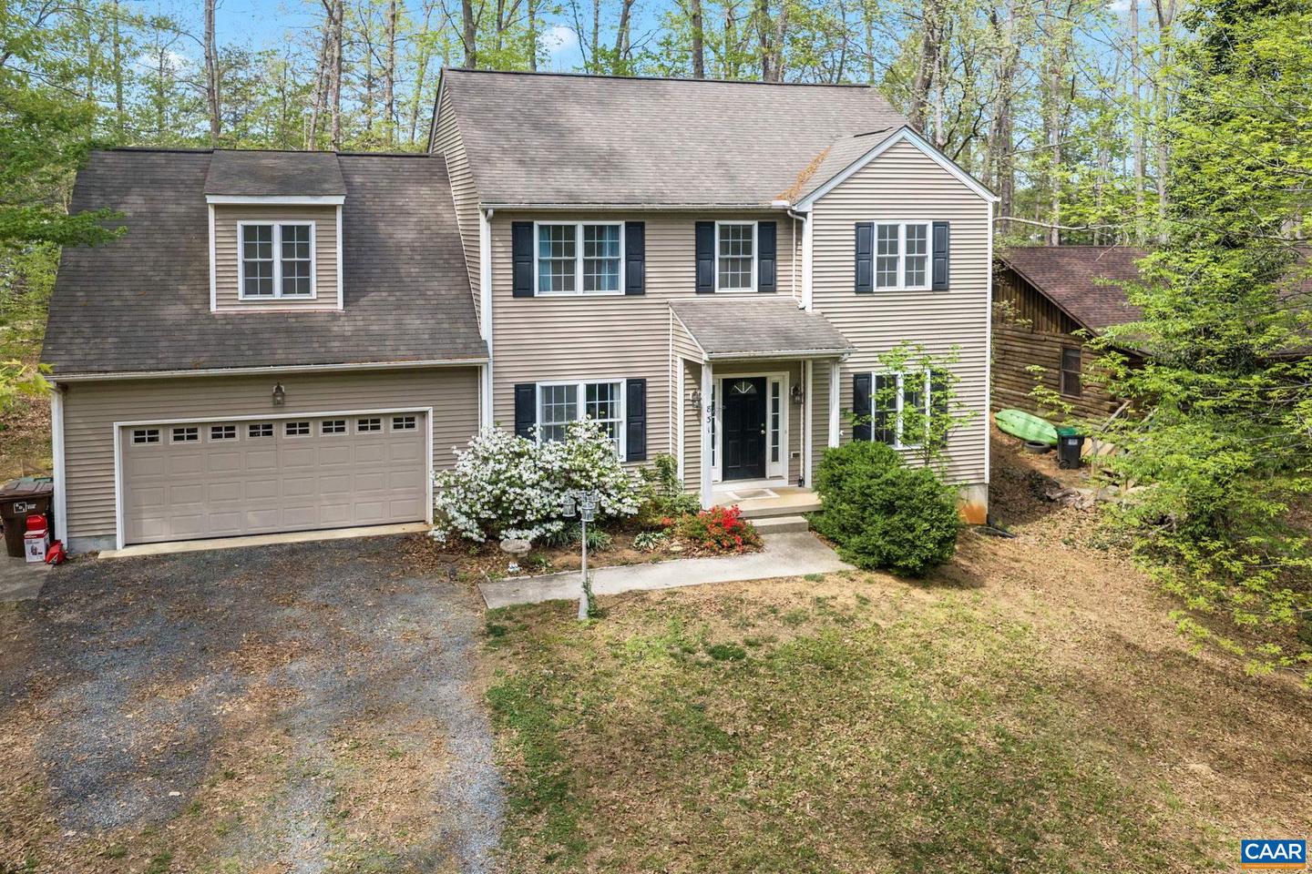 831 Jefferson Dr, Palmyra