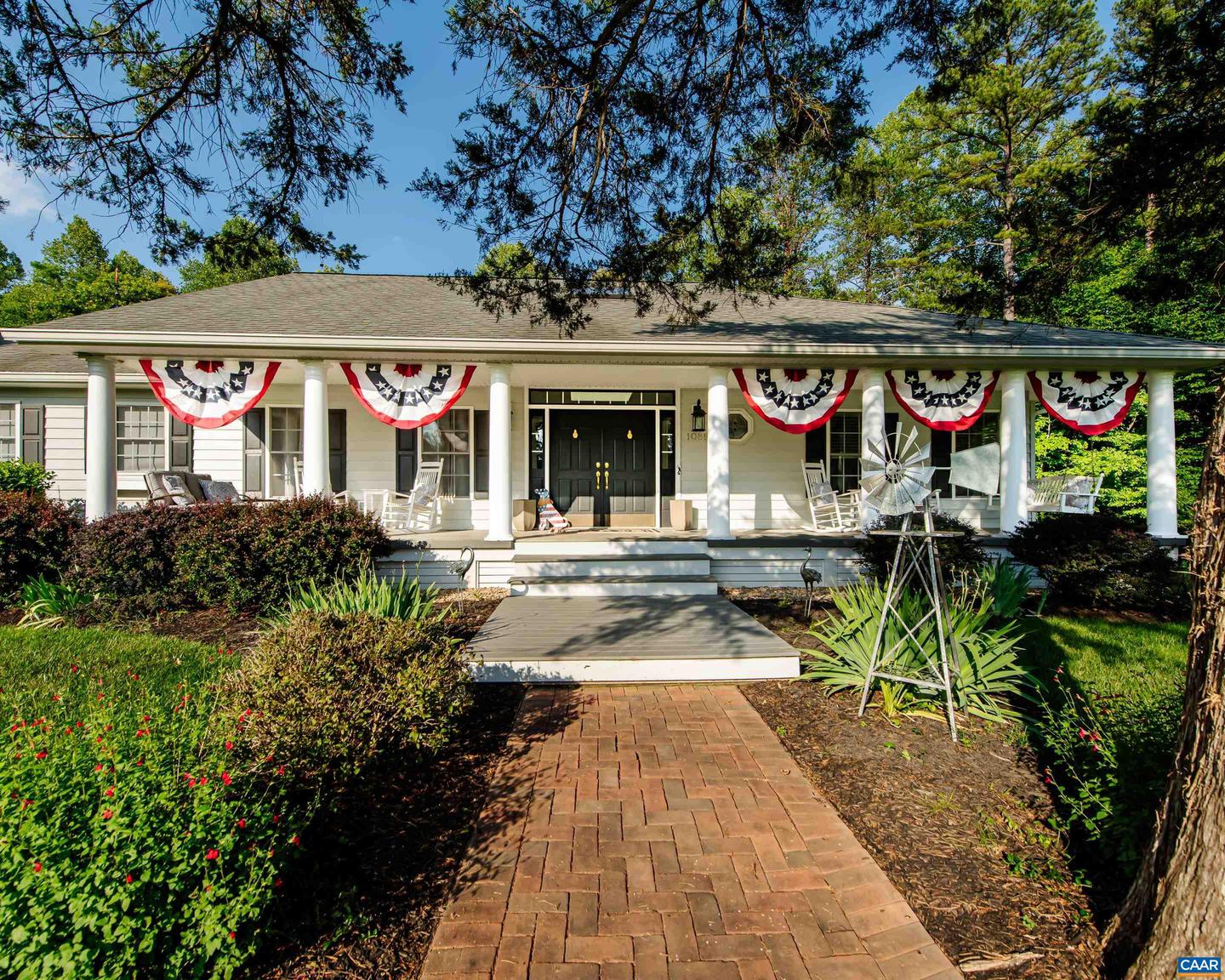 1089 Broken Island Rd