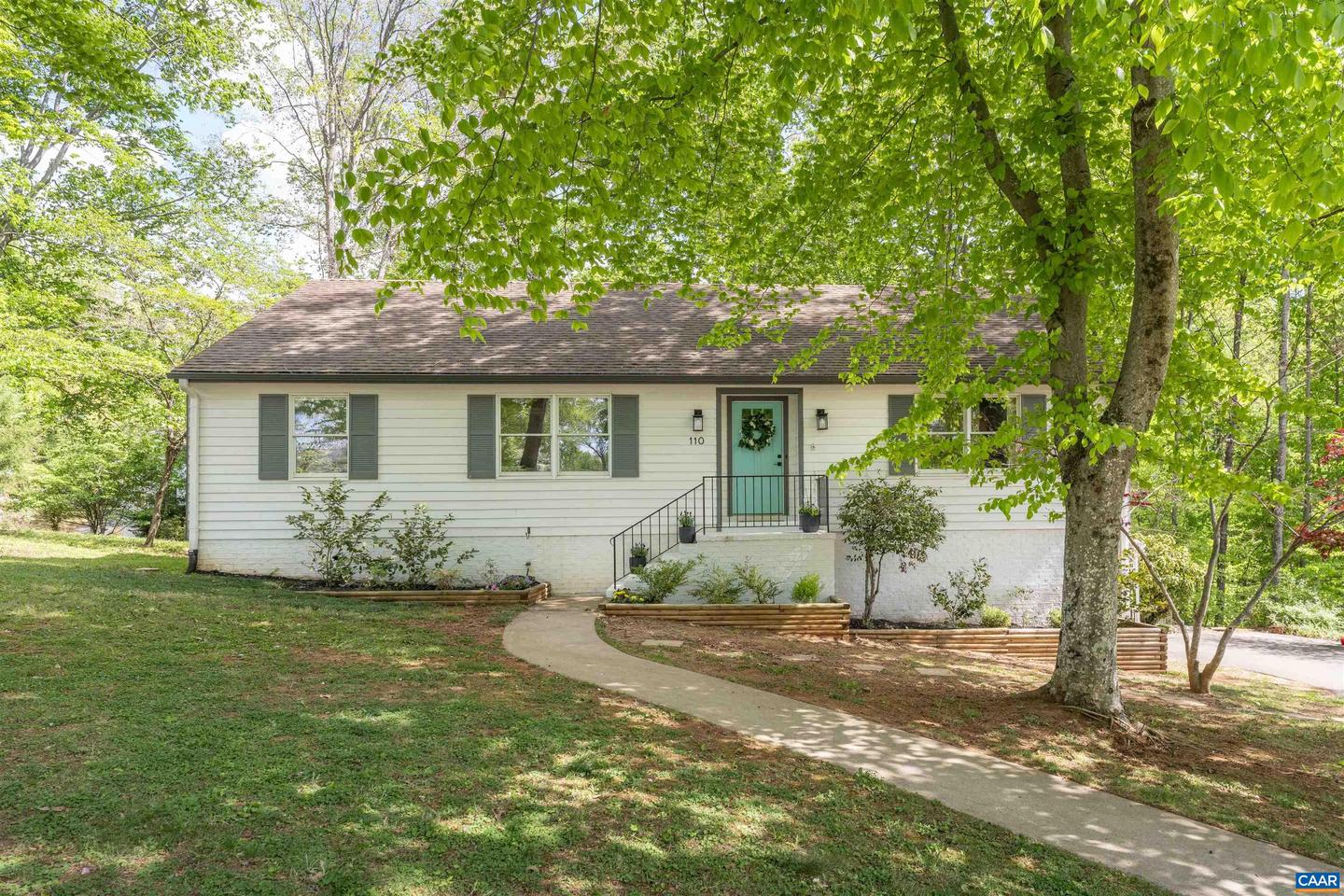 110 Carrsbrook Ct, Charlottesville