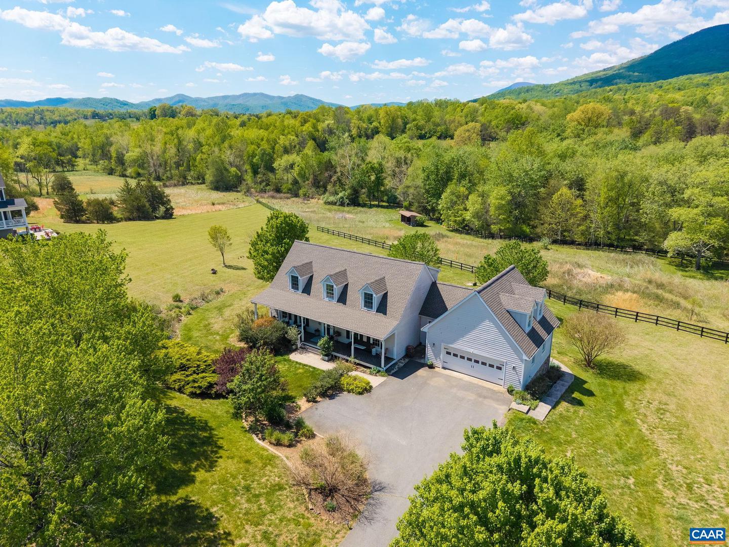 164 Sunnyside Ln, Afton