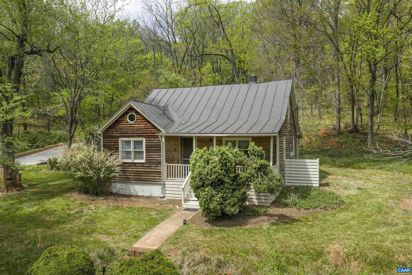 3898 Vineyard Rd, Barboursville