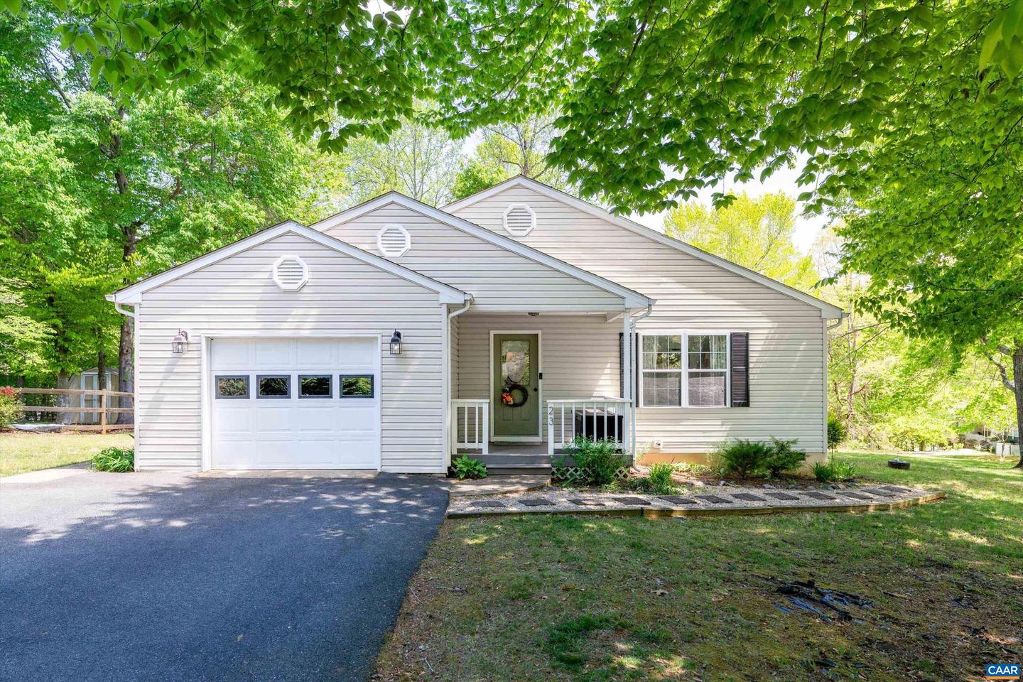 23 Arapaho Trl, Palmyra