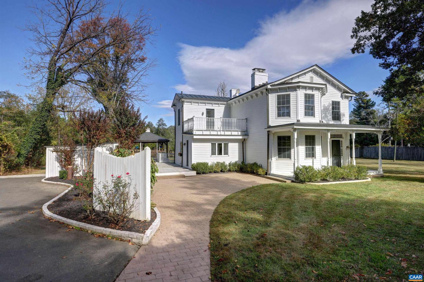 5474 Stony Point Pass, Keswick