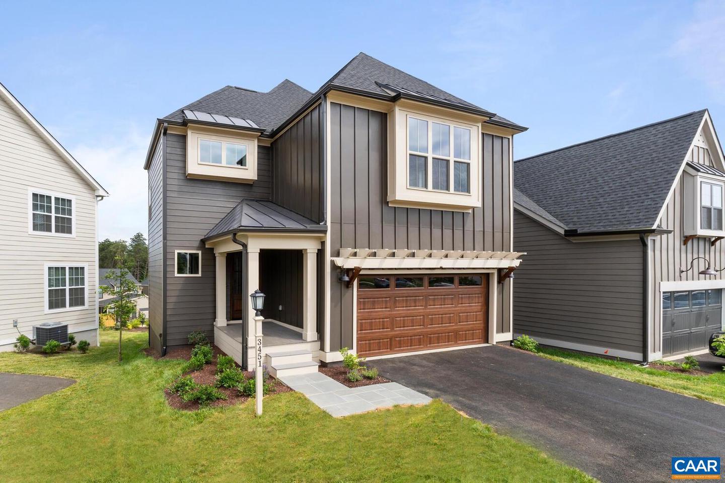 89 Renee Ln