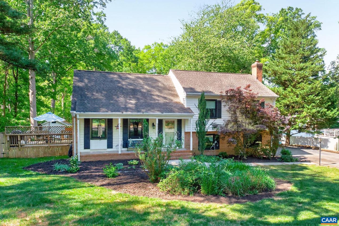 2305 Old Coach Ln, Henrico