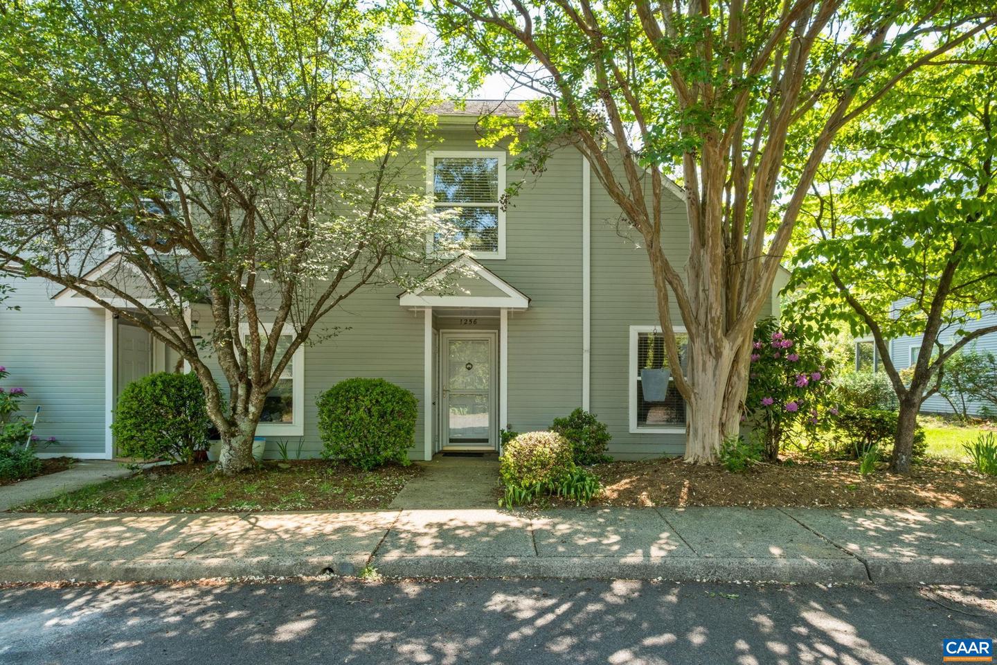 1256 Maple View Dr