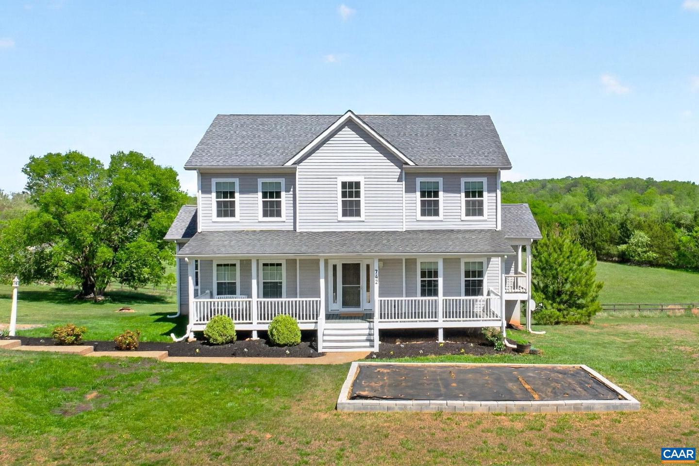 742 White Hall Rd, Keswick
