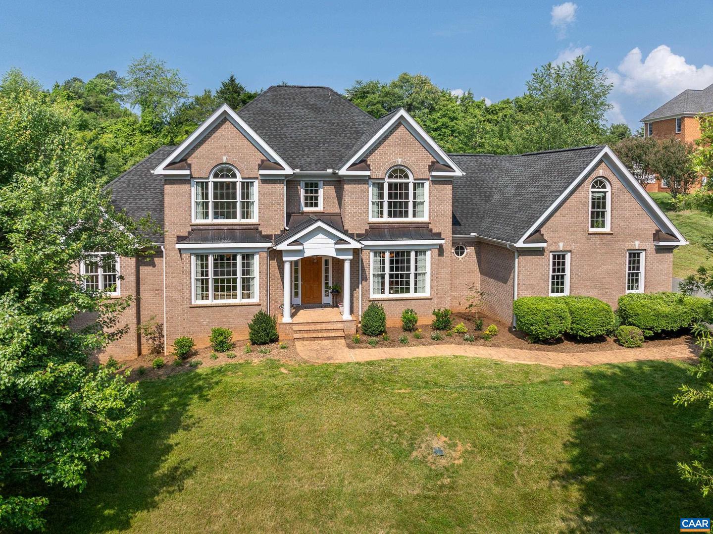 455 Foxdale Ln