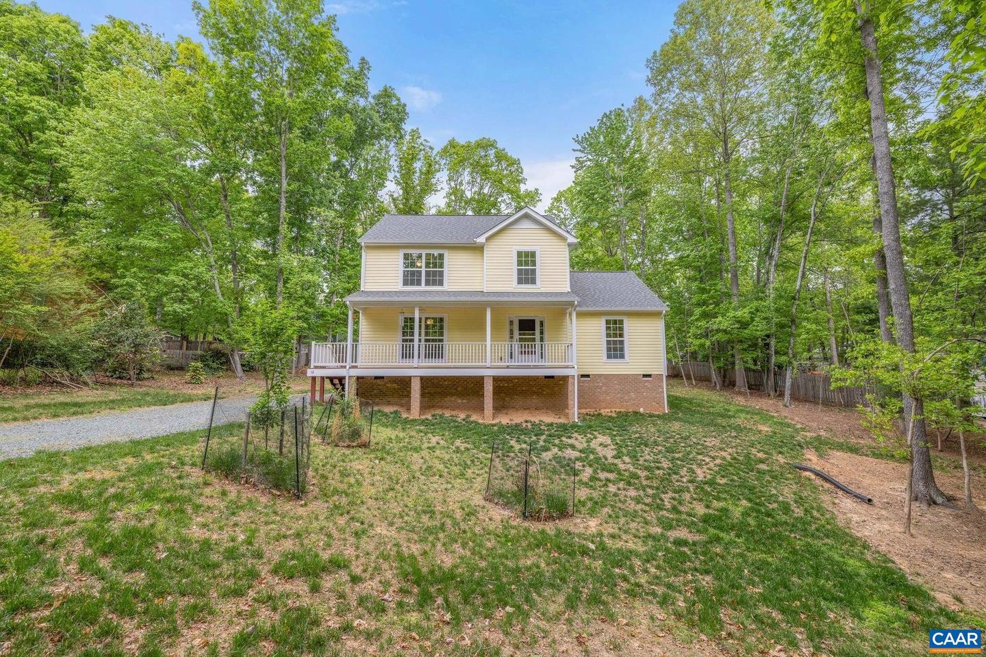 12 Fairwood Pl