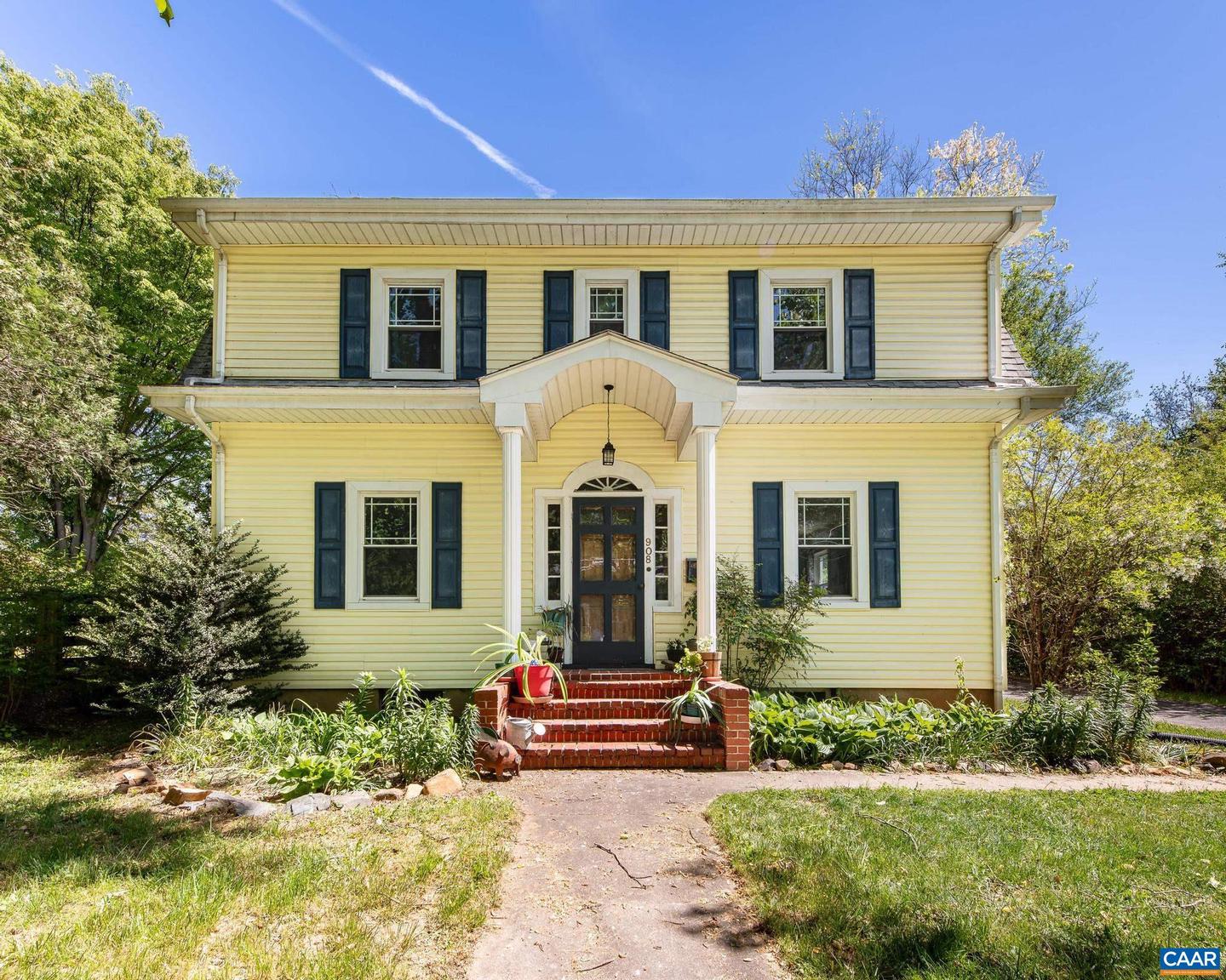 908 Woodrow Ave, Waynesboro