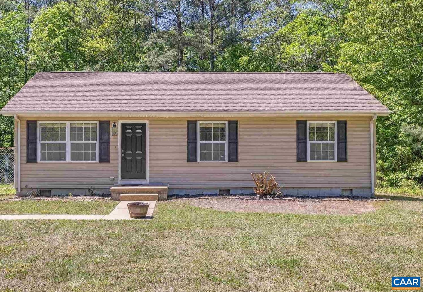 82 Davis Ln, Fork Union