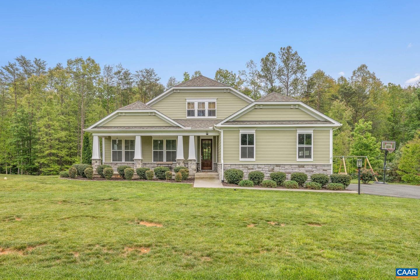 271 Two Rivers Dr