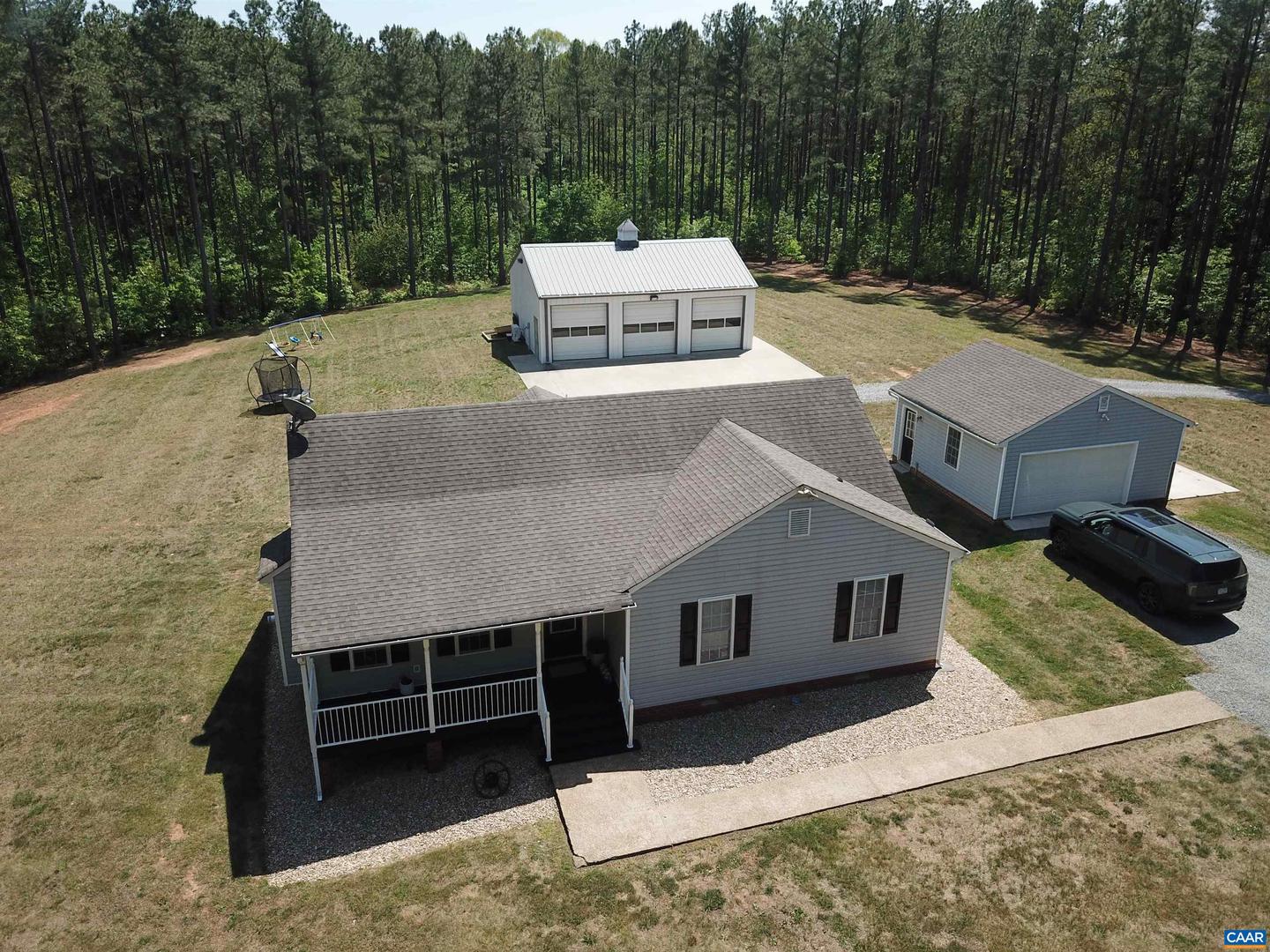 1121 Hardware Rd