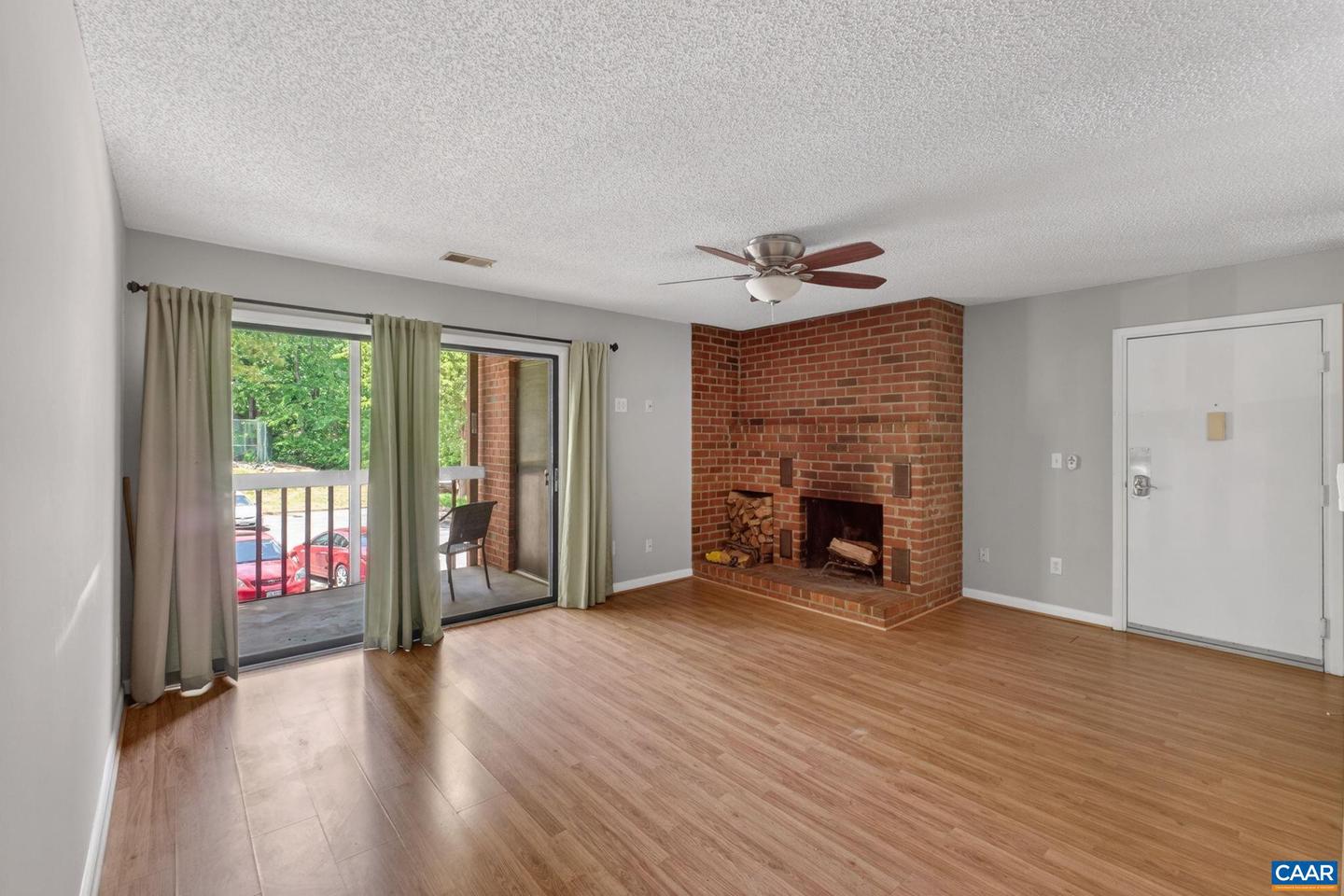 103 Turtle Creek Rd #8