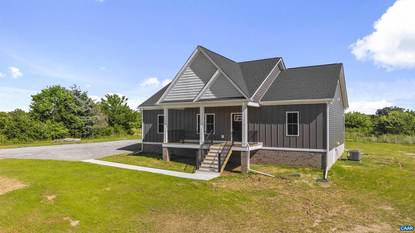 295 Hickory Hollow Ln