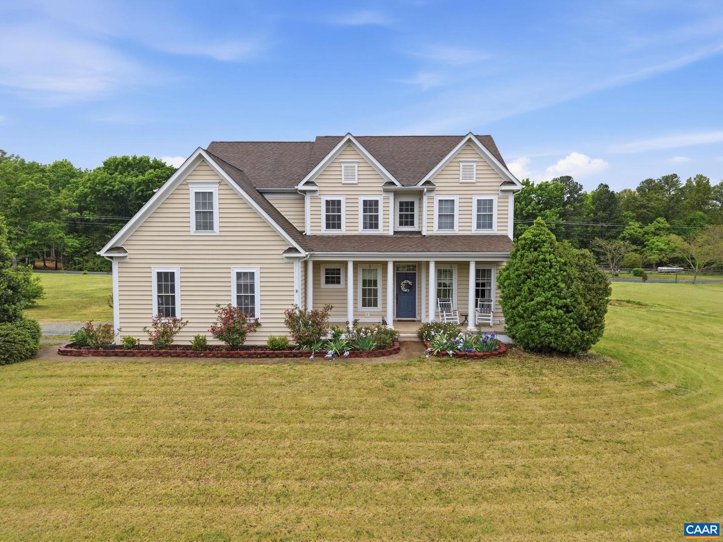 172 Glebe Ln, Scottsville