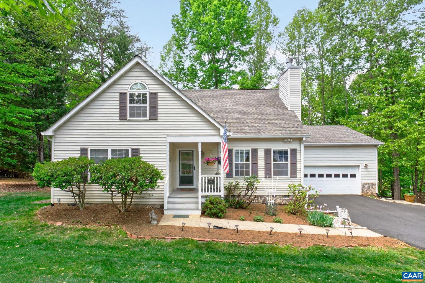 296 Jefferson Dr