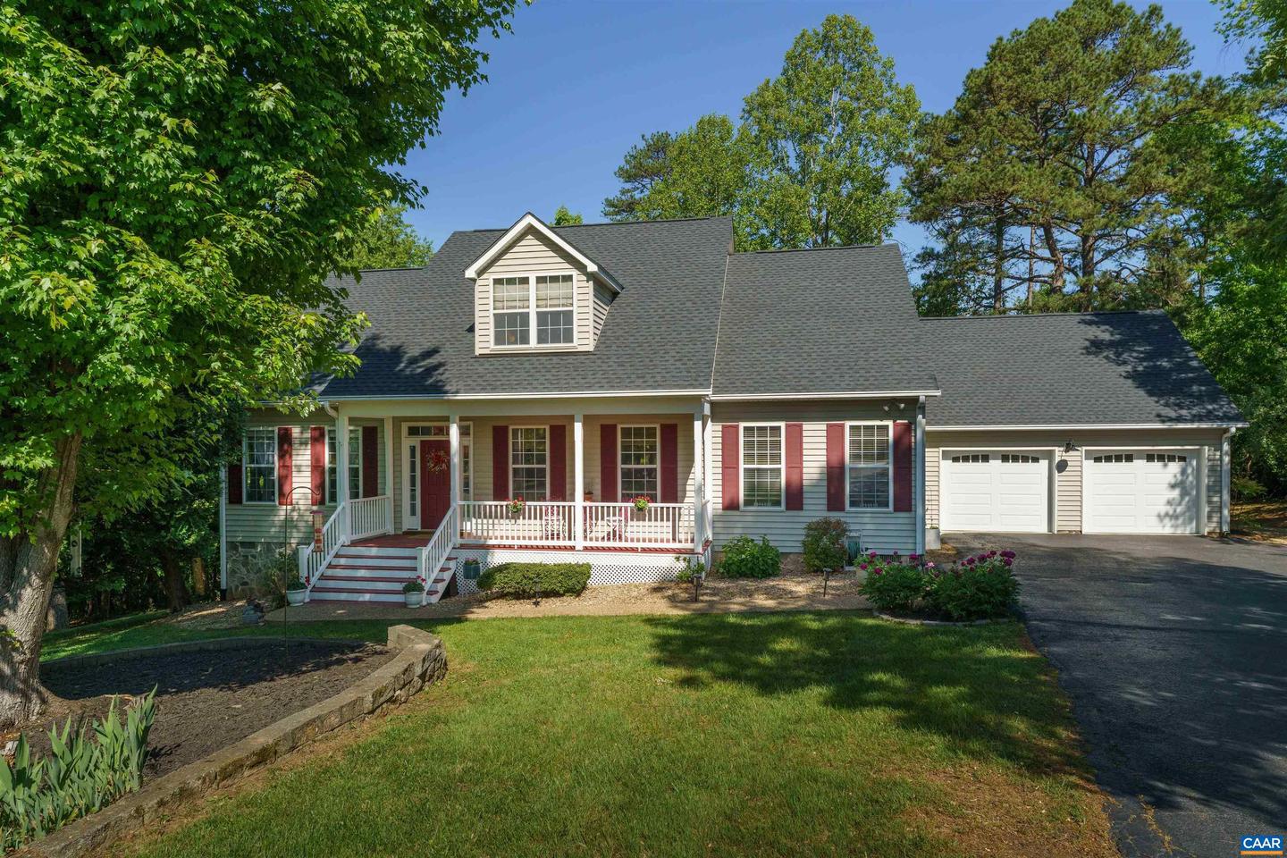 252 Larkspur Way