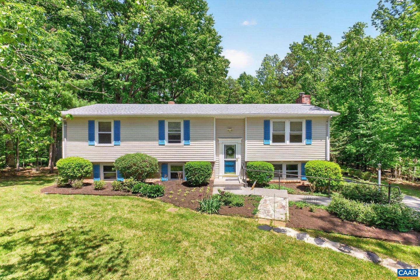 1333 Auburn Dr, Charlottesville