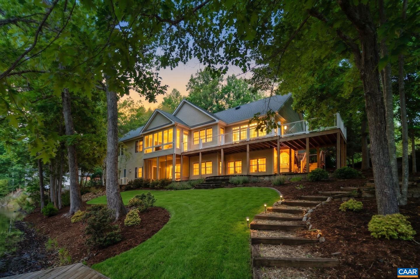 21 Amethyst Rd