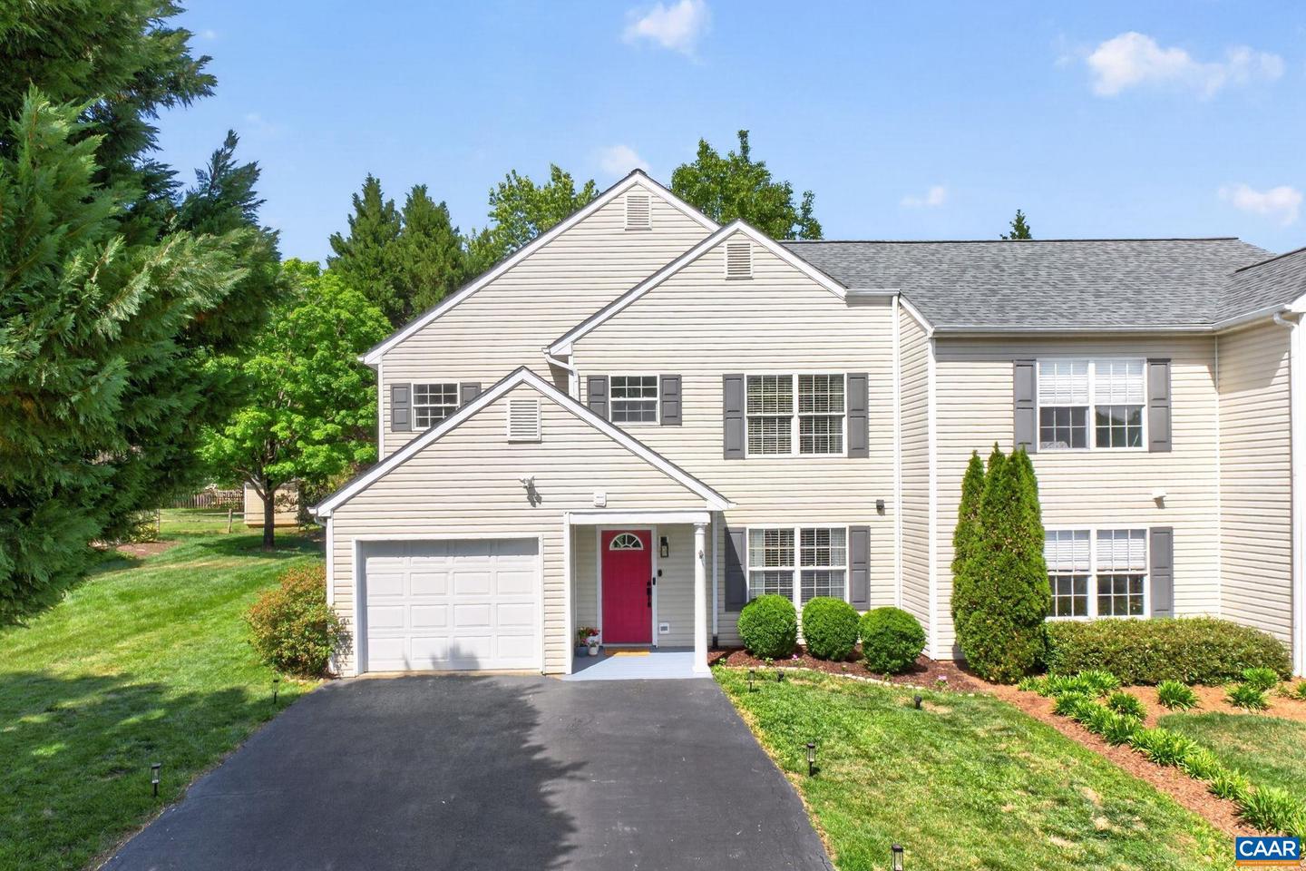 1557 Primrose Ln