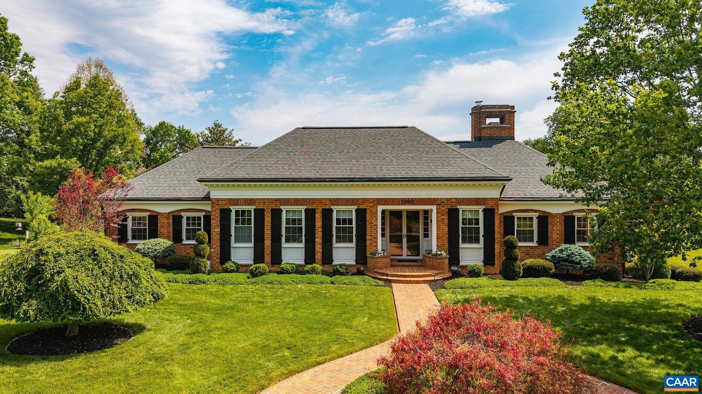 1080 Fairway Dr