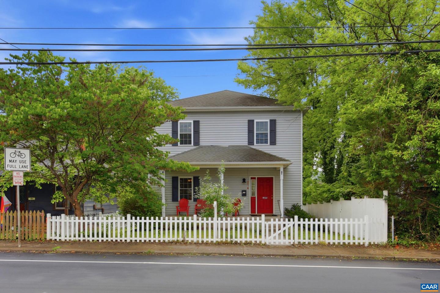 1112 Avon St