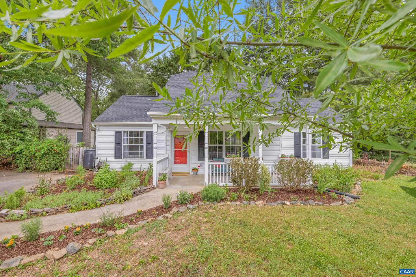 295 Blackthorn Ln