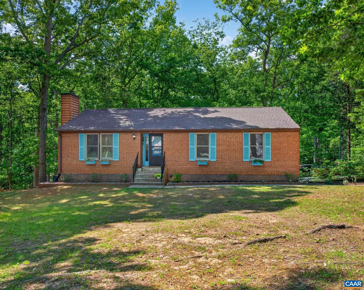 15 Patriot Ln