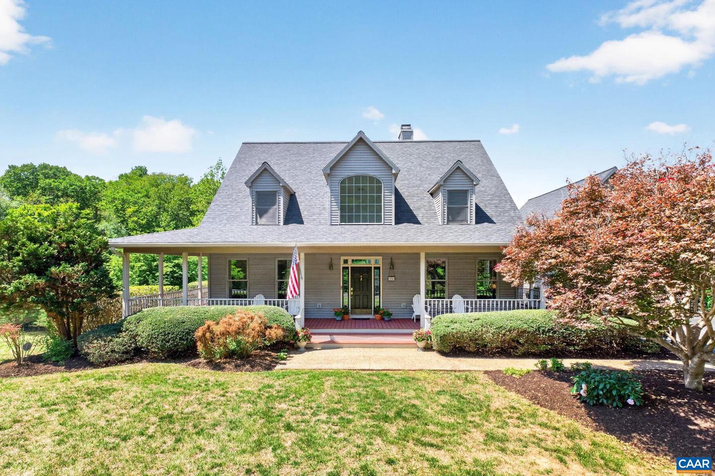 380 Ballenger Ln
