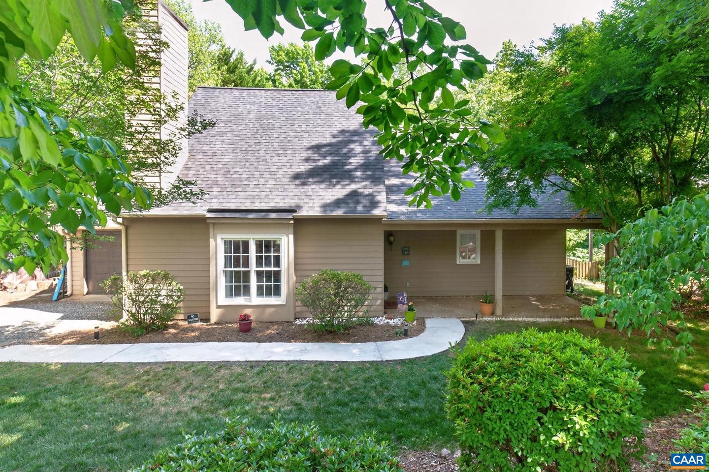 305 Starcrest Rd