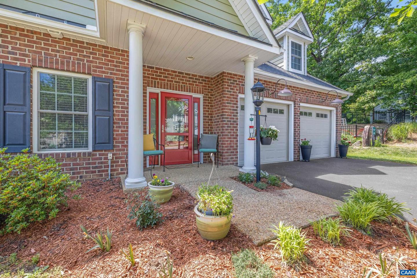 1637 Sawgrass Ct