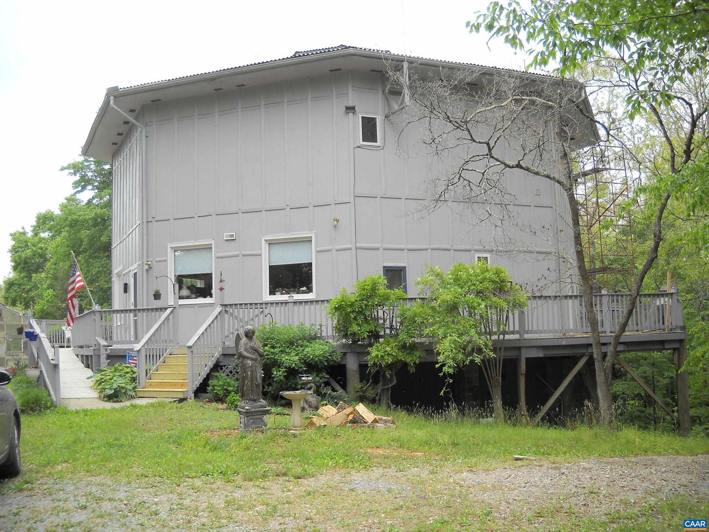 8085 James Madison Hwy